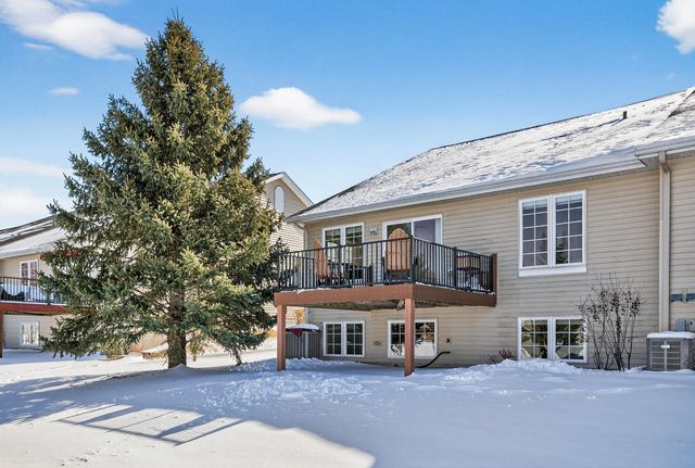 17427 Deerfield Drive SE, Prior Lake, MN 55372