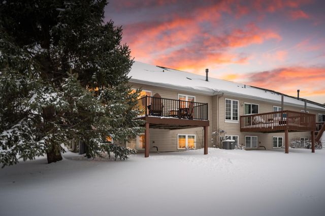 17427 Deerfield Drive SE, Prior Lake, MN 55372