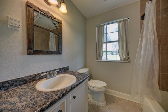 1532 Highway 159 W, Bellville, TX 77418
