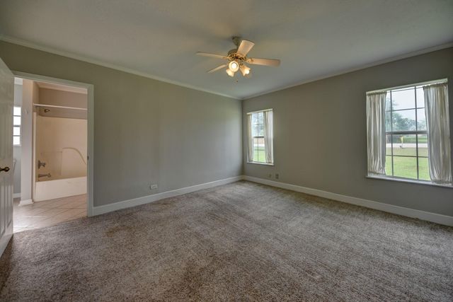 1532 Highway 159 W, Bellville, TX 77418