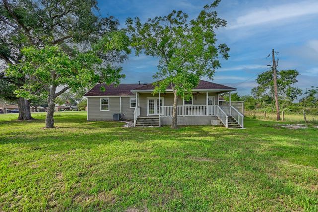 1532 Highway 159 W, Bellville, TX 77418