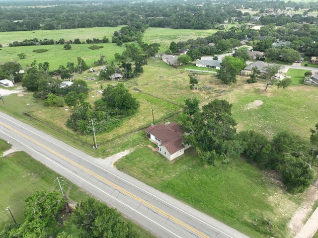1532 Highway 159 W, Bellville, TX 77418