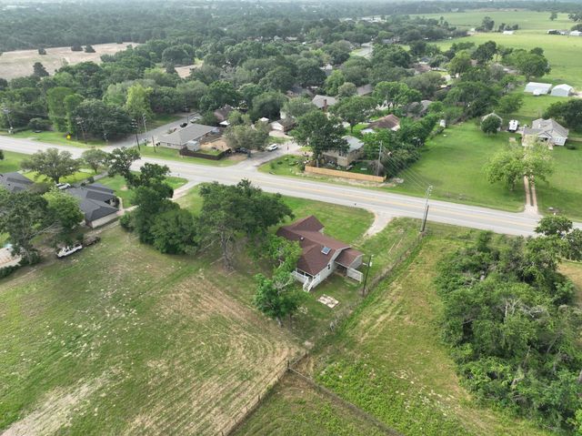 1532 Highway 159 W, Bellville, TX 77418