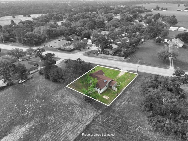 1532 Highway 159 W, Bellville, TX 77418