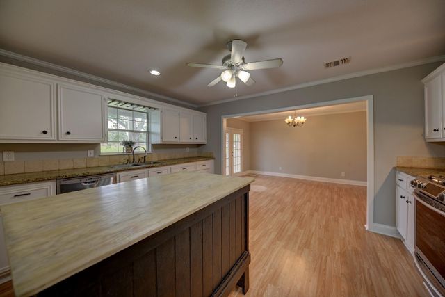 1532 Highway 159 W, Bellville, TX 77418
