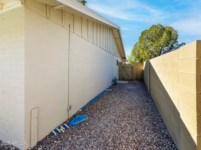 1206 E Greenway Drive, Tempe, AZ 85282