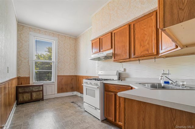 1880 Bleecker Street, Ridgewood, NY 11385