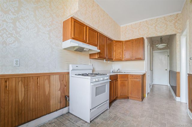 1880 Bleecker Street, Ridgewood, NY 11385