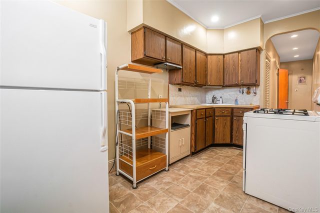 1880 Bleecker Street, Ridgewood, NY 11385