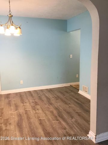 1621 Robertson Avenue, Lansing, MI 48915