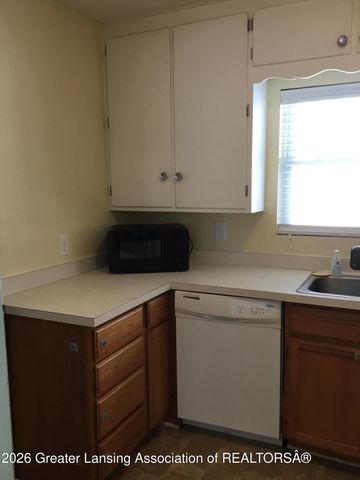 1621 Robertson Avenue, Lansing, MI 48915