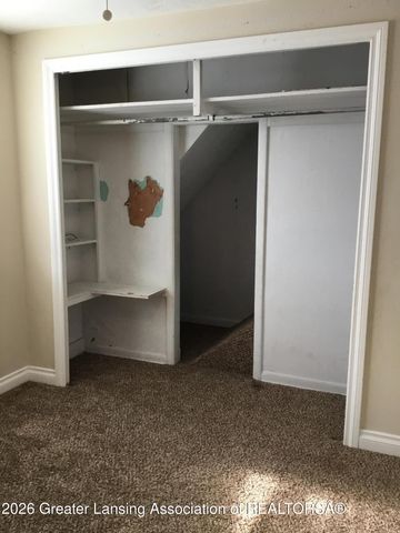 1621 Robertson Avenue, Lansing, MI 48915