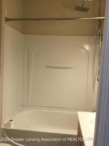 1621 Robertson Avenue, Lansing, MI 48915