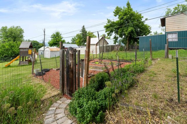 697 N Hofstetter St, Colville, WA 99114