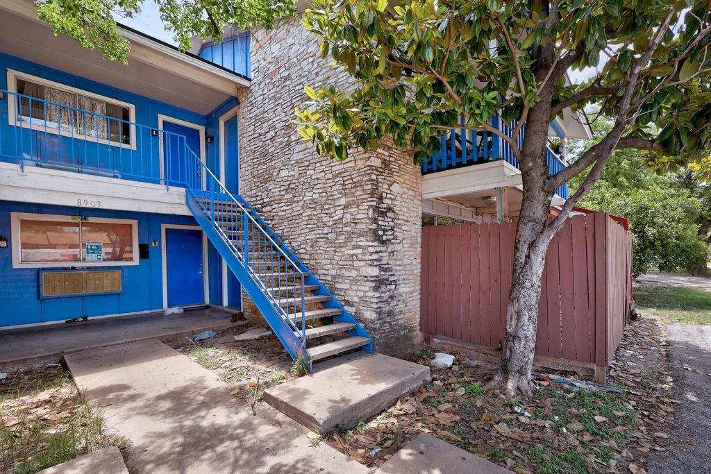 8903 Parkfield DR 104, Austin, TX 78758