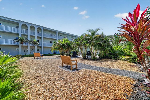 1706 BELLEAIR FOREST DRIVE 220, Belleair, FL 33756