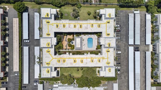 1706 BELLEAIR FOREST DRIVE 220, Belleair, FL 33756