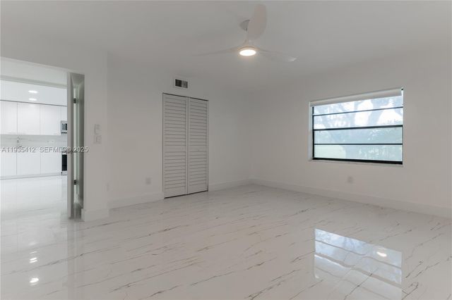 8435 Casa Del Lago 22-C, Boca Raton, FL 33433