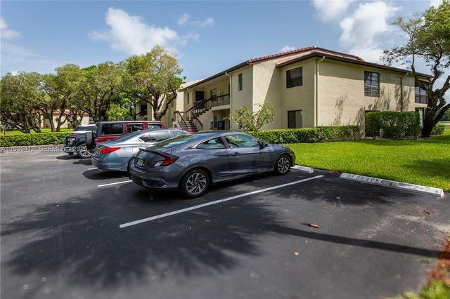 8435 Casa Del Lago 22-C, Boca Raton, FL 33433