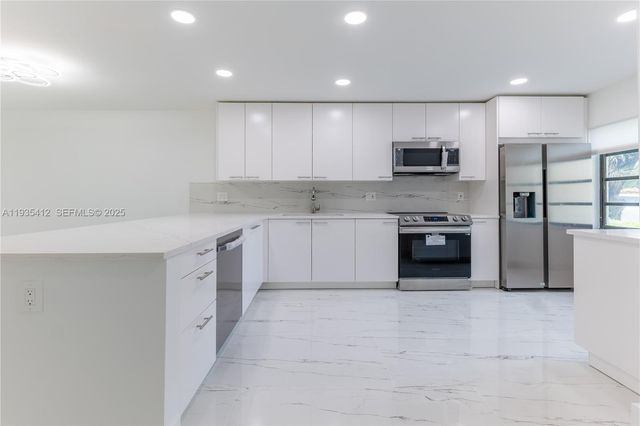 8435 Casa Del Lago 22-C, Boca Raton, FL 33433