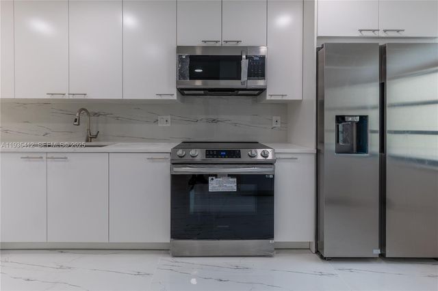 8435 Casa Del Lago 22-C, Boca Raton, FL 33433