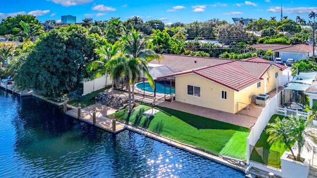 5550 NE 26th Avenue, Fort Lauderdale, FL 33308