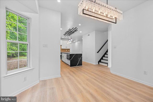 48 CHANCELLOR PARK DR, Mays Landing, NJ 08330