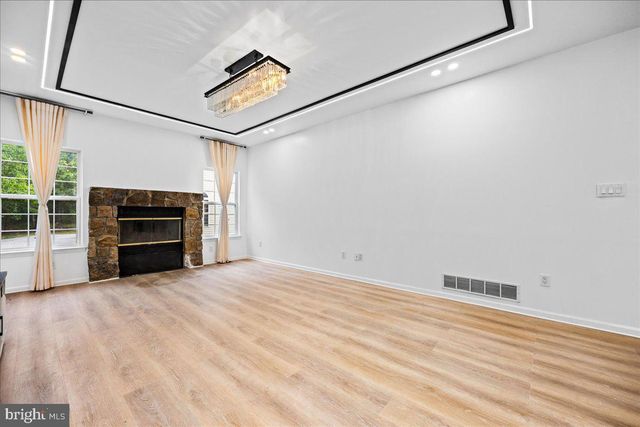 48 CHANCELLOR PARK DR, Mays Landing, NJ 08330