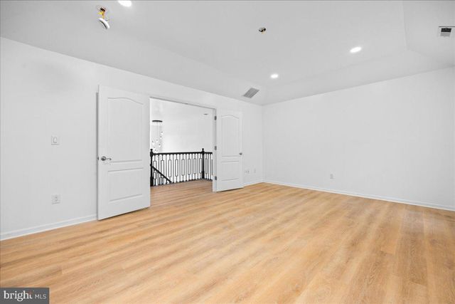 48 CHANCELLOR PARK DR, Mays Landing, NJ 08330