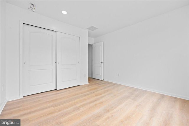 48 CHANCELLOR PARK DR, Mays Landing, NJ 08330