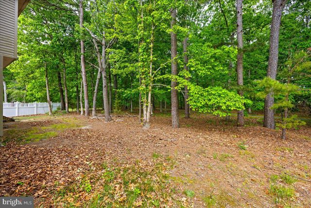 48 CHANCELLOR PARK DR, Mays Landing, NJ 08330