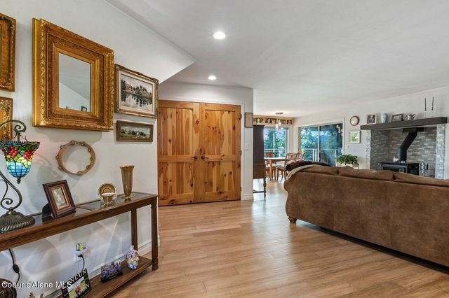 311 School Rd, Hope, ID 83836