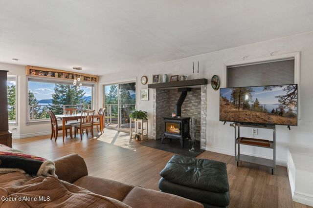 311 School Rd, Hope, ID 83836