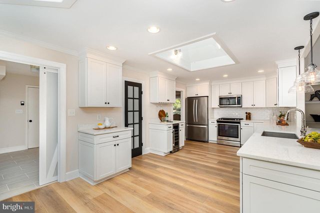 2 HUNTERS CT, Fredericksburg, VA 22405