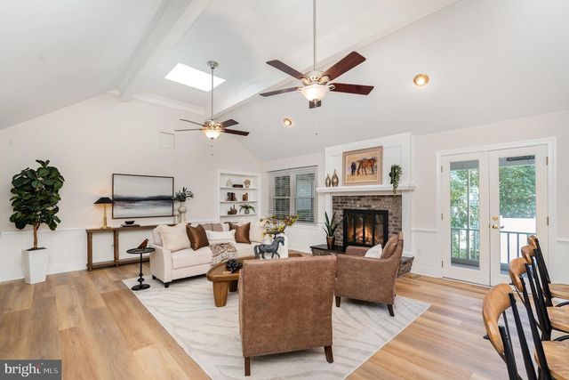 2 HUNTERS CT, Fredericksburg, VA 22405
