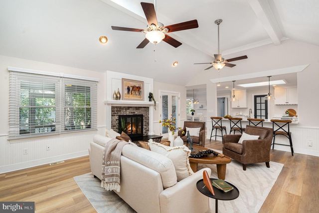 2 HUNTERS CT, Fredericksburg, VA 22405