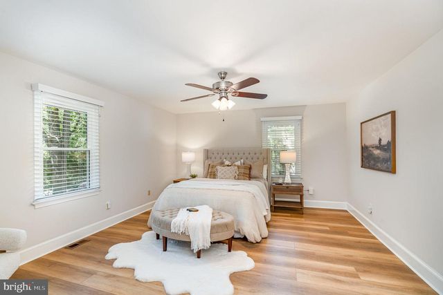 2 HUNTERS CT, Fredericksburg, VA 22405