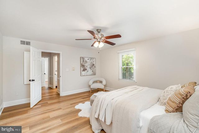 2 HUNTERS CT, Fredericksburg, VA 22405