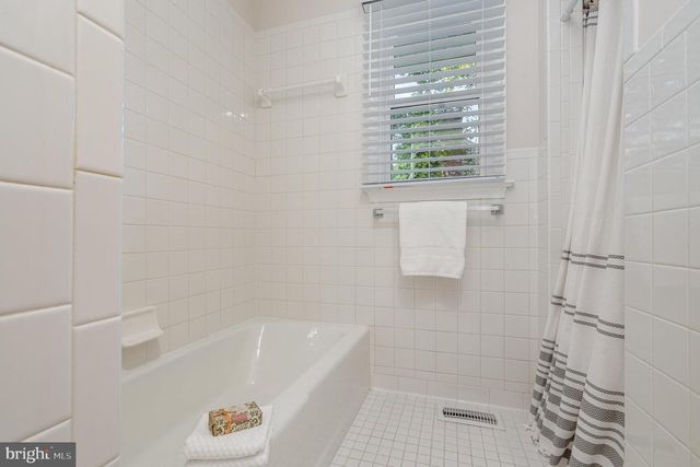 2 HUNTERS CT, Fredericksburg, VA 22405