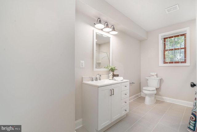 2 HUNTERS CT, Fredericksburg, VA 22405