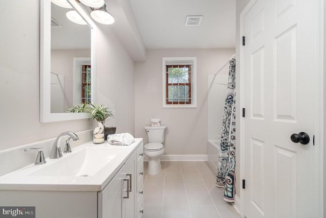 2 HUNTERS CT, Fredericksburg, VA 22405