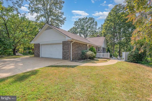 2 HUNTERS CT, Fredericksburg, VA 22405