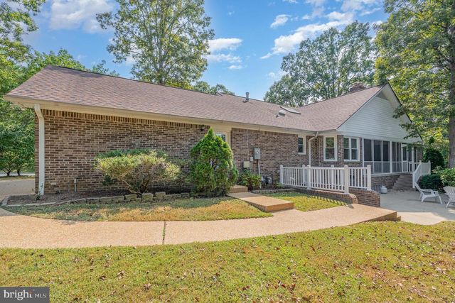 2 HUNTERS CT, Fredericksburg, VA 22405