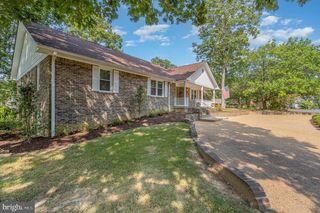 2 HUNTERS CT, Fredericksburg, VA 22405
