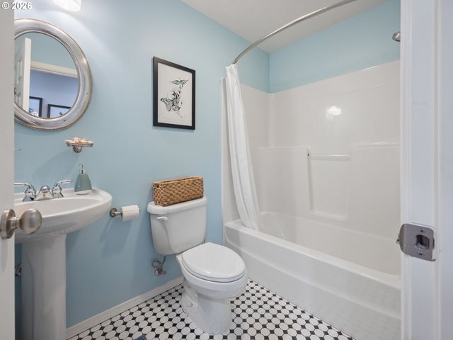189 SEA CREST Ln, Otter Rock, OR 97369