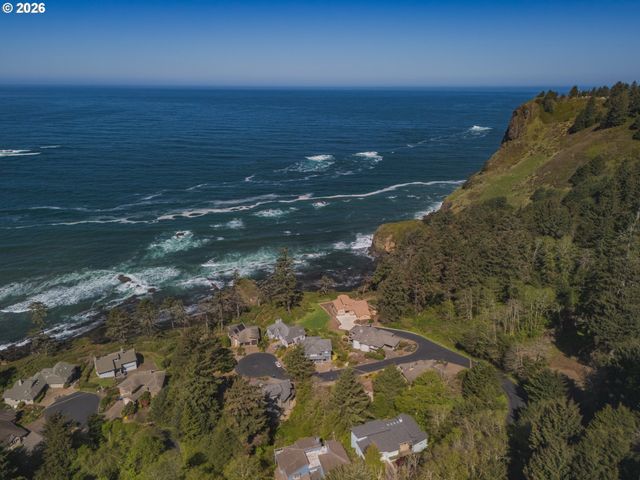 189 SEA CREST Ln, Otter Rock, OR 97369