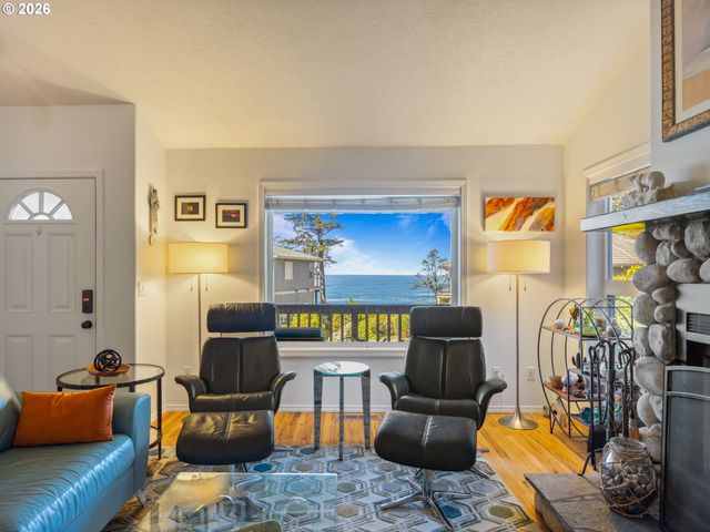 189 SEA CREST Ln, Otter Rock, OR 97369