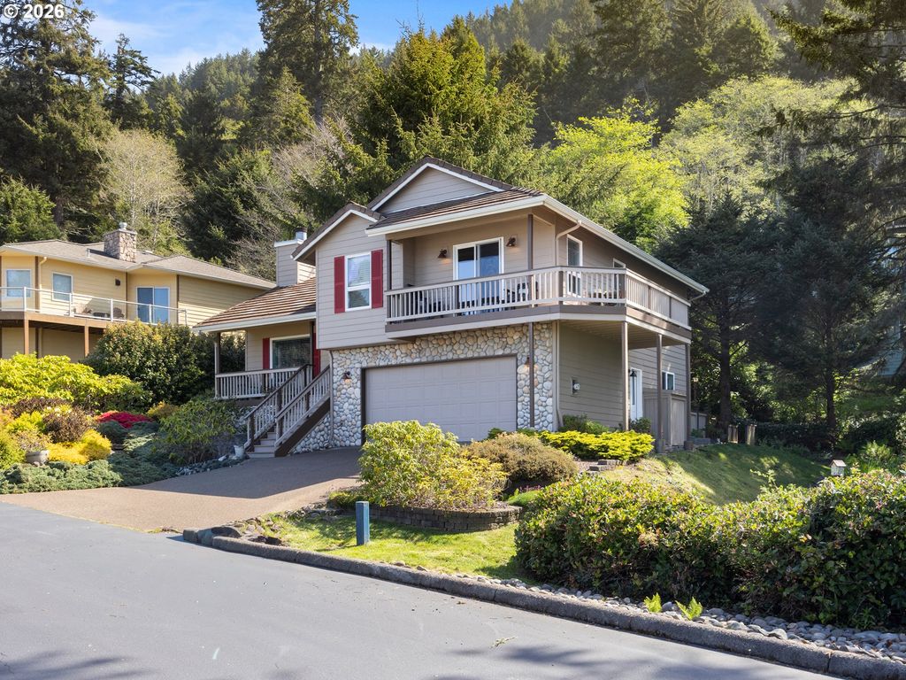 189 SEA CREST Ln, Otter Rock, OR 97369