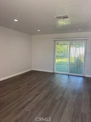 16245 Londelius, North Hills (los Angeles), CA 91343