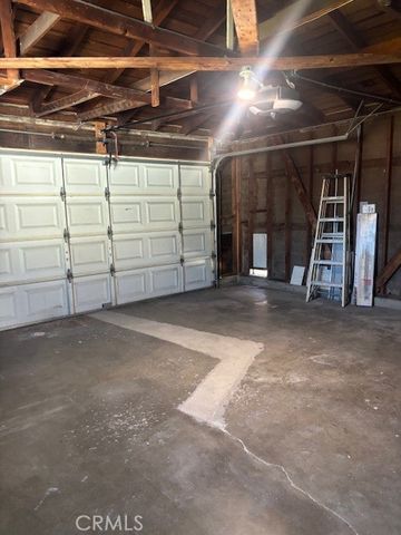 16245 Londelius, North Hills (los Angeles), CA 91343